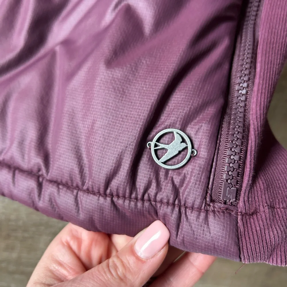 Oiselle Puffer Jacket Pullover 1/2 Zip Hooded Purple Women’s M Athleisure - Picture 12 of 16